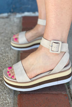 Load image into Gallery viewer, Jennifer Wedges
